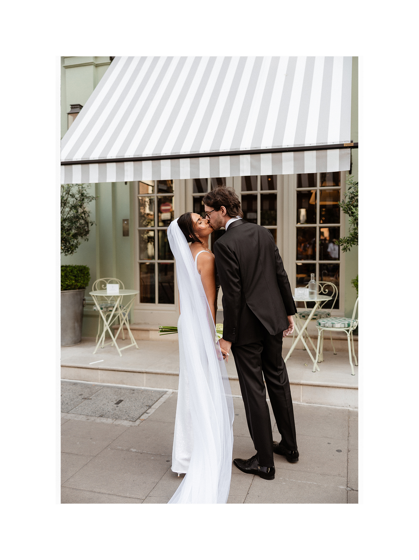 London legal wedding at Fitzrovia chapel